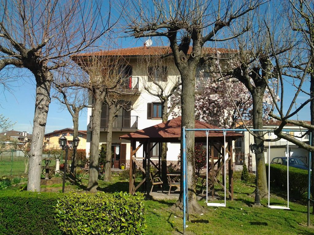 勒卡梅里住宿加早餐旅馆 Bareggio 外观 照片